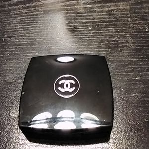 Slightly used chanel eyeshadow